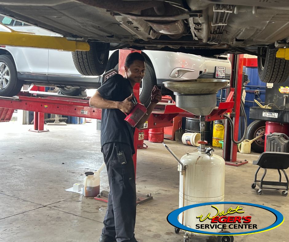 Oil Changes at Walt Eger's Service Center in Severn, MD, near Fort Meade and Glen Bernie. Trust our expert mechanics to provide excellent auto repair!